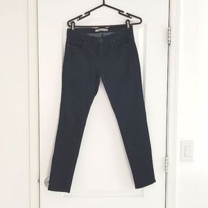 New J. Brand " THE SKINNY " Eclipse Dark Wash Jeans 29 Inseam 28